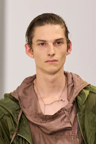Look 122